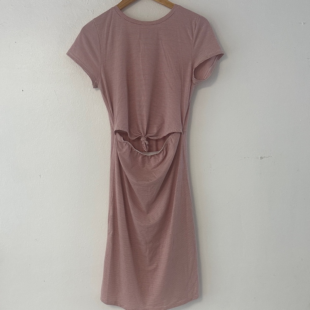 Elegant Pink Midi Dress, cut-out trie front